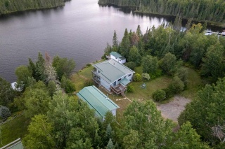32i one island lake road n, Thunder Bay Ontario, Canada
