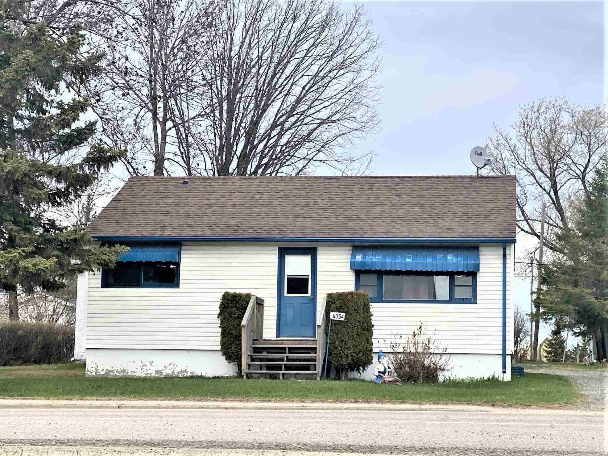 6054 Hwy 11/71, Emo Ontario, Canada