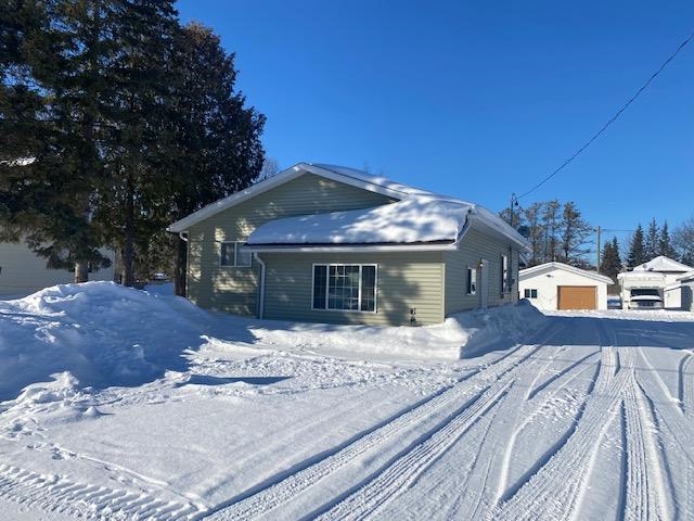 42 Hannah Street, Emo Ontario, Canada