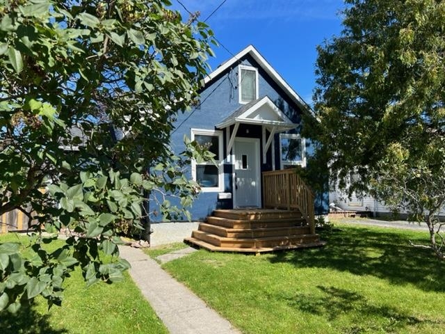 1202 Second Street, Fort Frances Ontario, Canada
