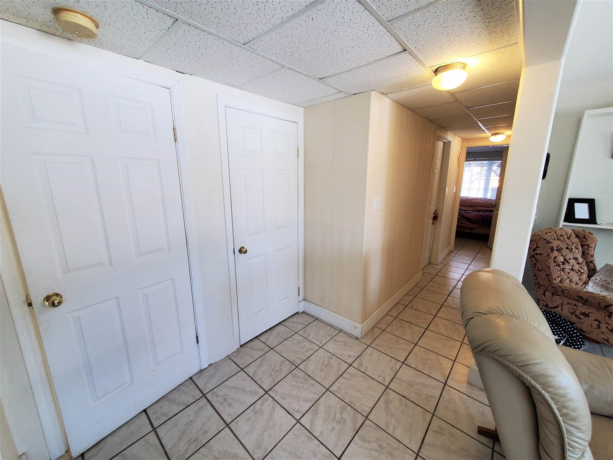 100 Queen Street, Barwick, Ontario, Canada