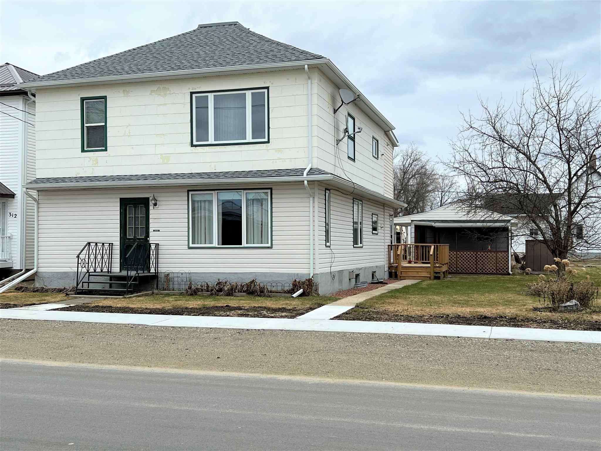 310 Second Street, Rainy River Ontario, Canada