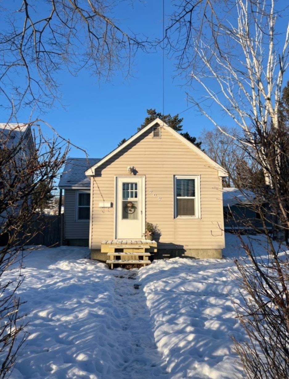 909 Victoria Avenue, Fort Frances Ontario, Canada