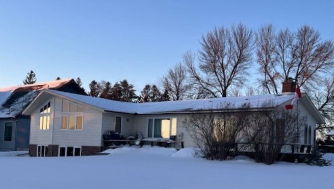 57 Strachan Drive, Emo, Ontario, Canada photo 1