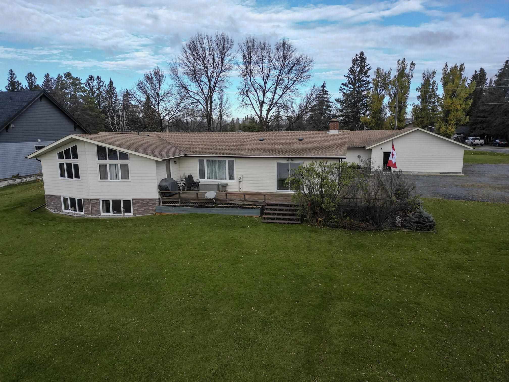57 Strachan Drive, Emo, Ontario, Canada photo 3