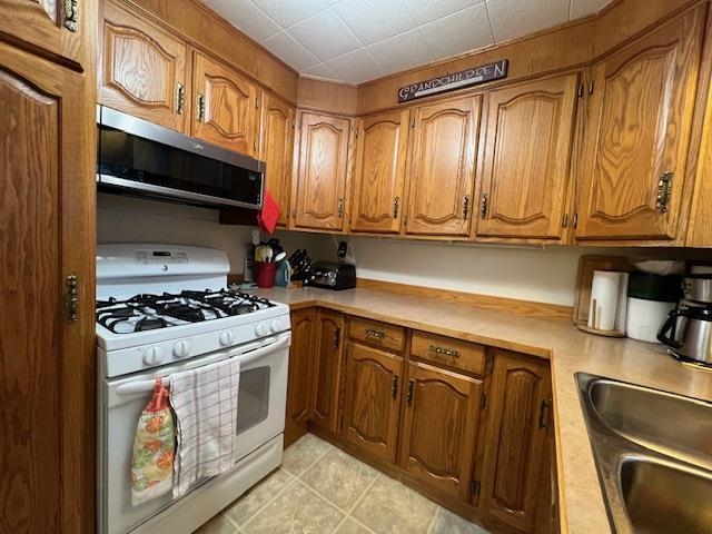 57 Strachan Drive, Emo, Ontario, Canada photo 14