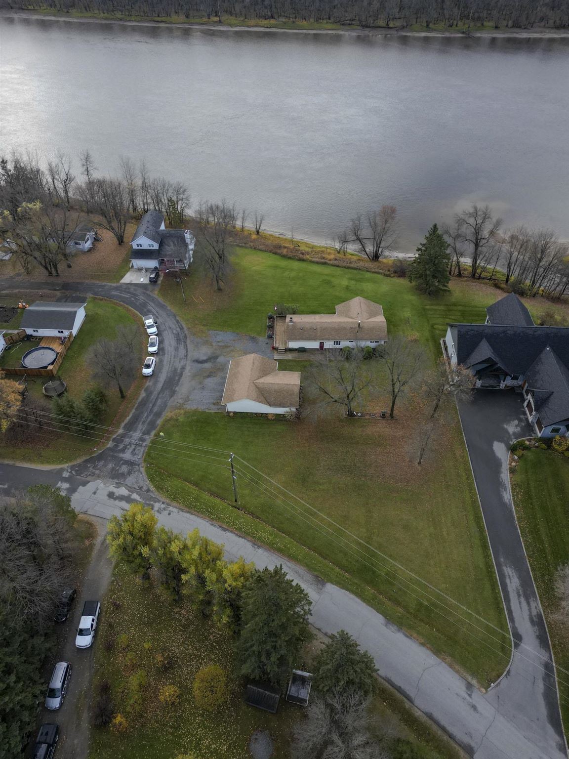 57 Strachan Drive, Emo, Ontario, Canada photo 40
