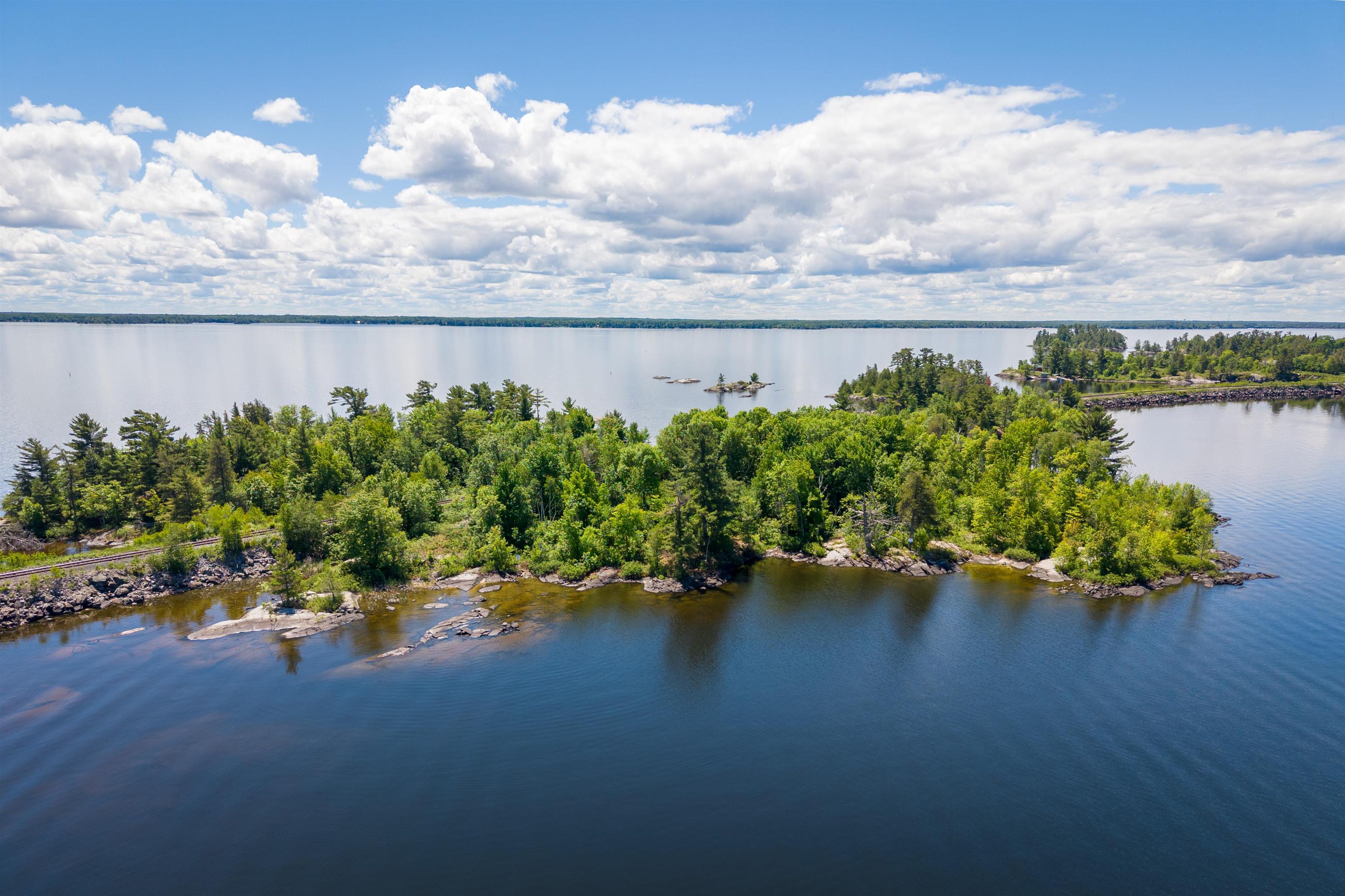G 734 Rainy Lake, Fort Frances, Ontario, Canada photo 6