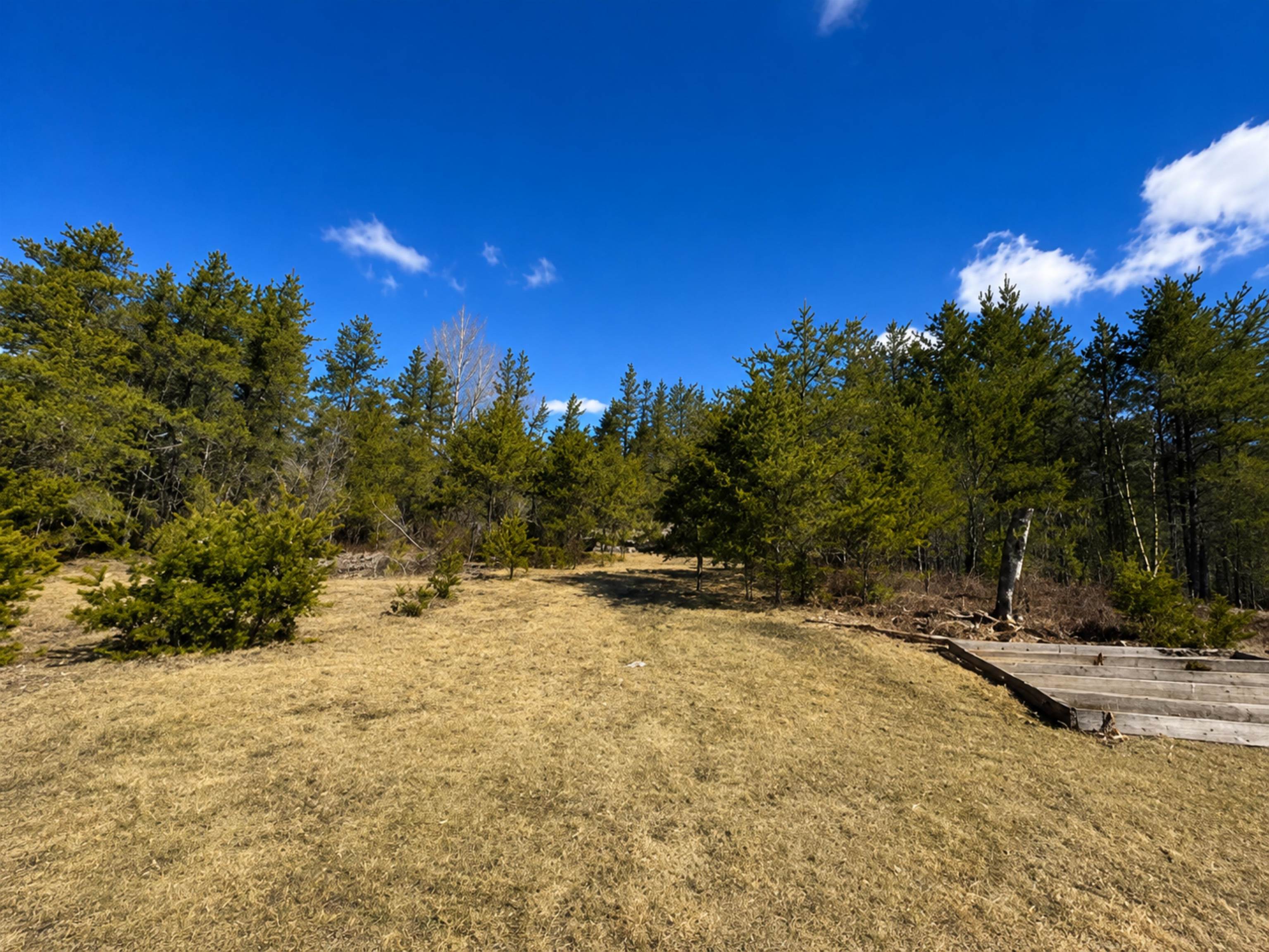 G1649 Flanders Road N photo 19