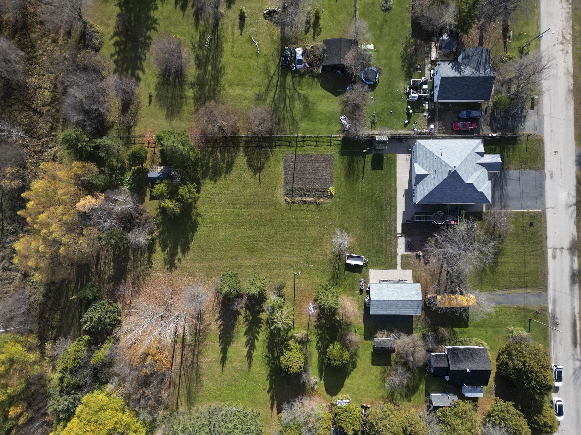 100 Queen Street, Barwick, Ontario, Canada photo 41