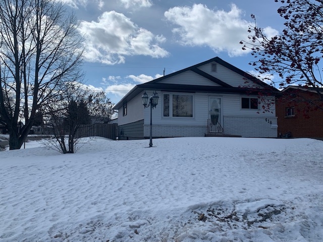 418 Cartier Court, Thunder Bay Ontario, Canada