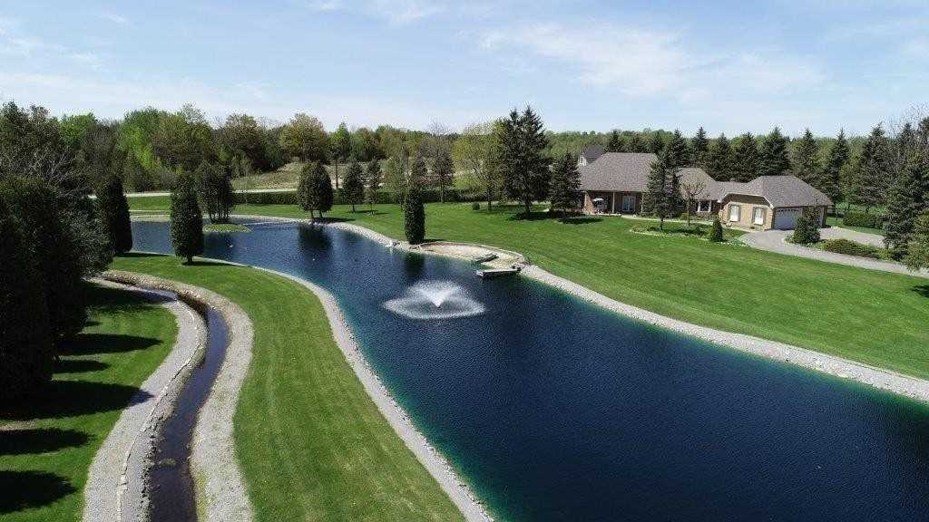 8 Peter Schneider Dr, East Gwillimbury Ontario, Canada