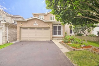 407 Flanagan Crt, Newmarket Ontario, Canada