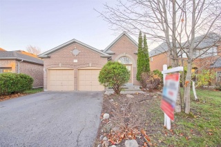 394 Silken Laumann Dr, Newmarket Ontario, Canada