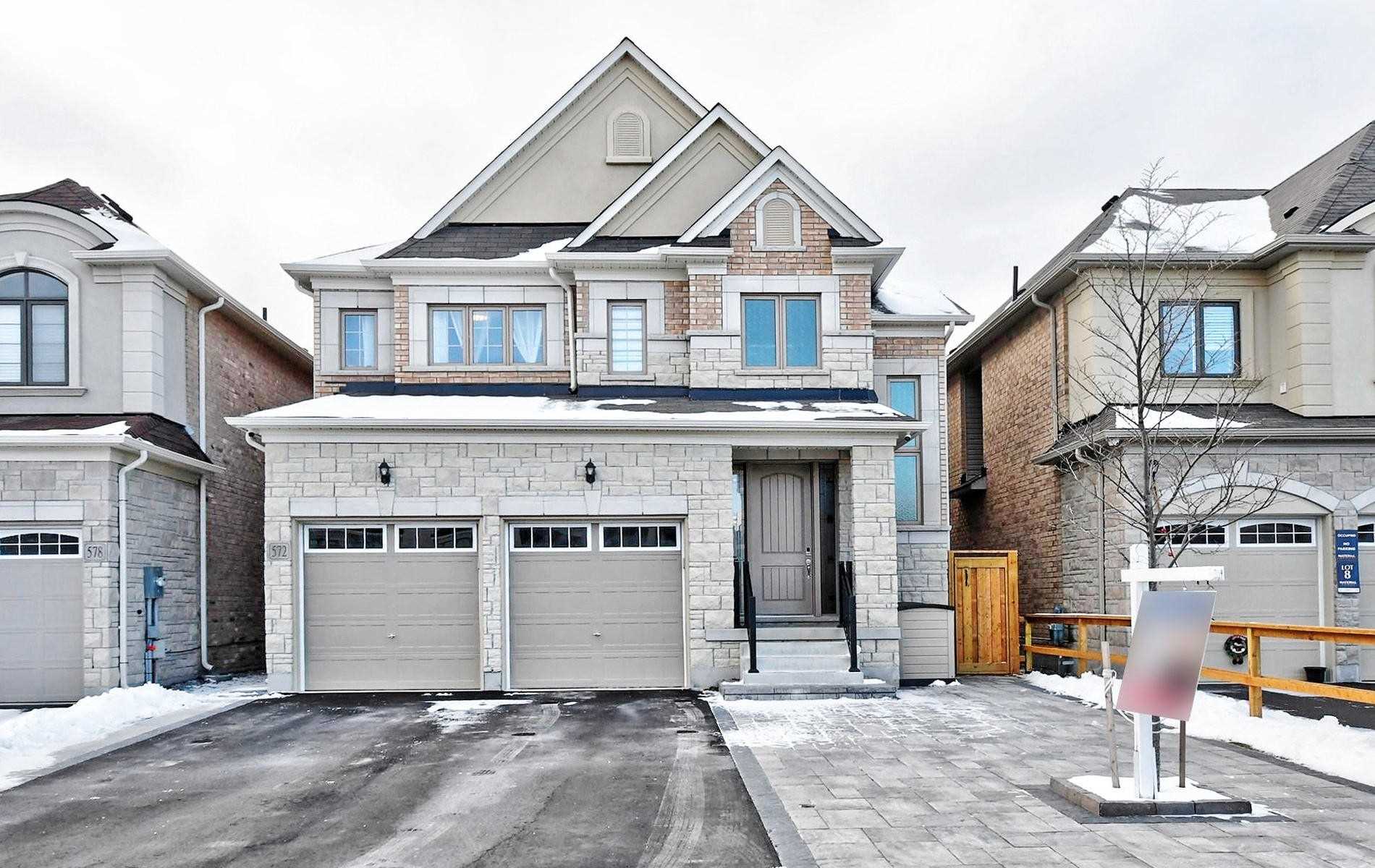 572 Somerville Dr, Newmarket Ontario, Canada