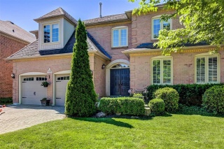 892 Damascus Crt, Newmarket Ontario, Canada