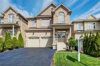 496 Foxcroft Blvd, Newmarket Ontario, Canada