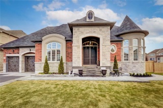 8 Carm Shier Crt, Newmarket Ontario, Canada