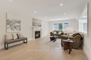 622 Lyman Blvd, Newmarket Ontario