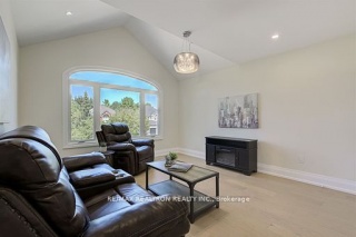 622 Lyman Blvd, Newmarket Ontario