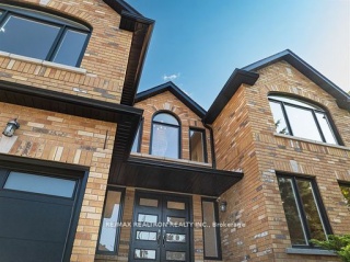 622 Lyman Blvd, Newmarket Ontario