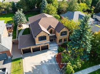 622 Lyman Blvd, Newmarket Ontario