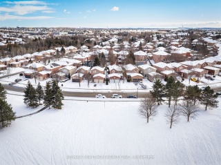 690 College Manor Dr, Newmarket Ontario