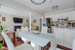 690 College Manor Dr, Newmarket Ontario