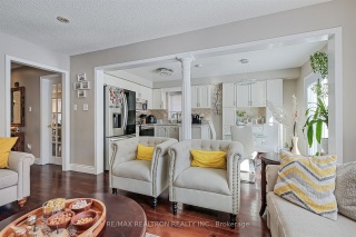 690 College Manor Dr, Newmarket Ontario