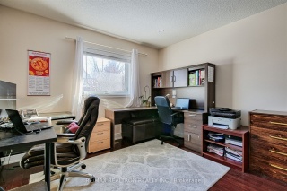 690 College Manor Dr, Newmarket Ontario