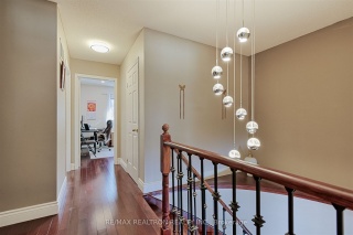 690 College Manor Dr, Newmarket Ontario