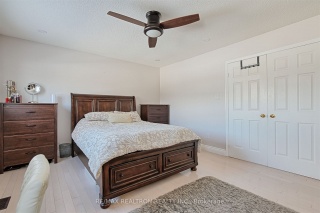 690 College Manor Dr, Newmarket Ontario