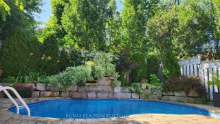 690 College Manor Dr, Newmarket Ontario