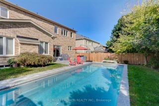 1058 Bob Scott Crt, Newmarket Ontario