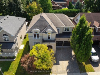 1058 Bob Scott Crt, Newmarket Ontario
