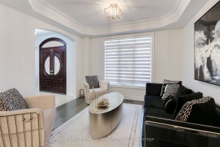 1058 Bob Scott Crt, Newmarket Ontario