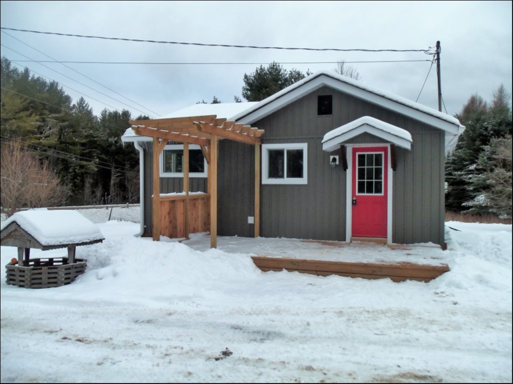 CTY. RD. 121, Kinmount, Ontario, Canada