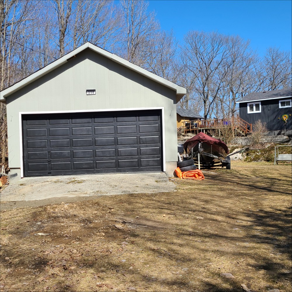 BACK BAY ESTATES, Trent Lakes, Ontario, Canada