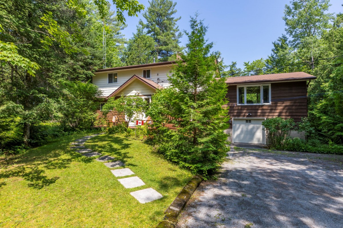 CREGO LAKE ROAD, Kinmount, Ontario, Canada