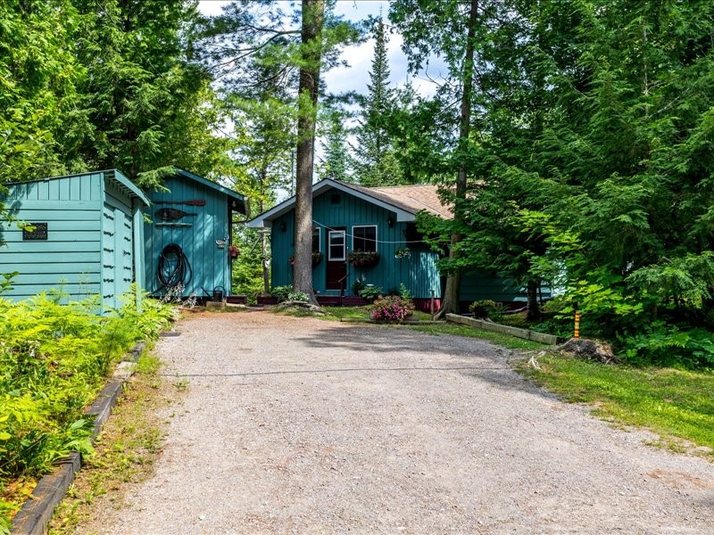 CRYSTAL LAKE ROAD, Trent Lakes, Ontario, Canada