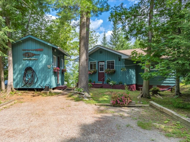 CRYSTAL LAKE ROAD, Trent Lakes, Ontario, Canada