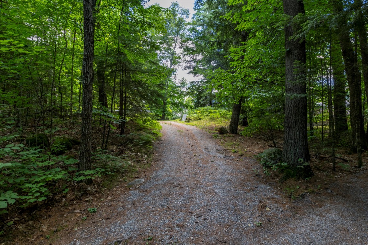 93 WEST CLEAR BAY ROAD, Trent Lakes, Ontario, Canada