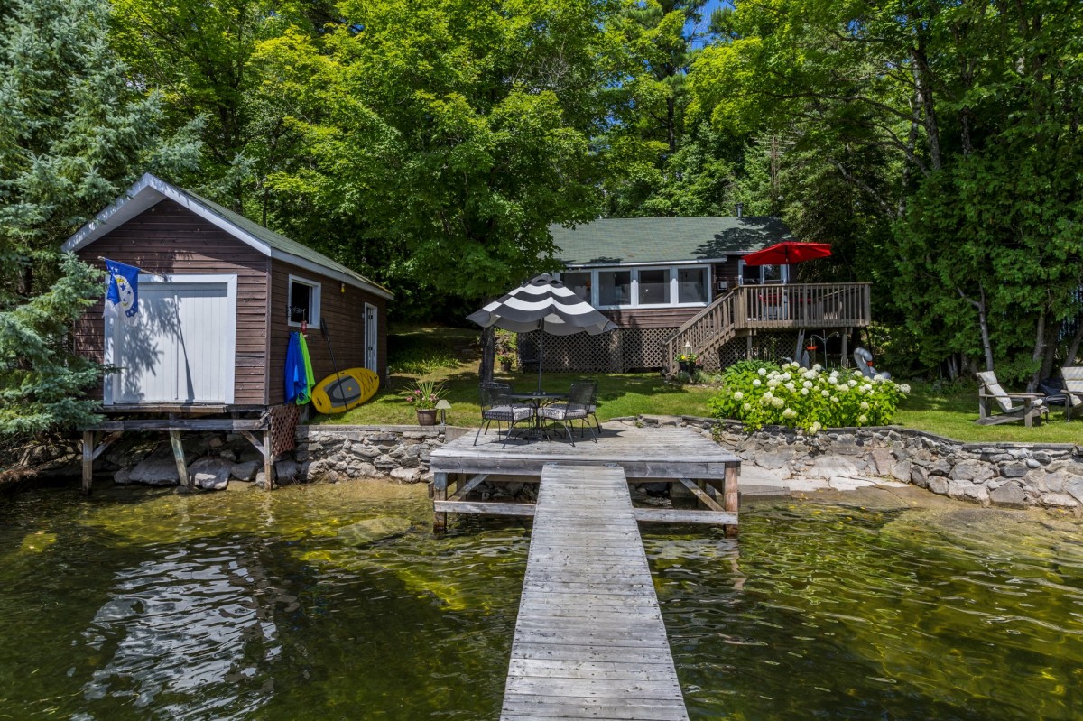 93 WEST CLEAR BAY ROAD, Trent Lakes, Ontario, Canada