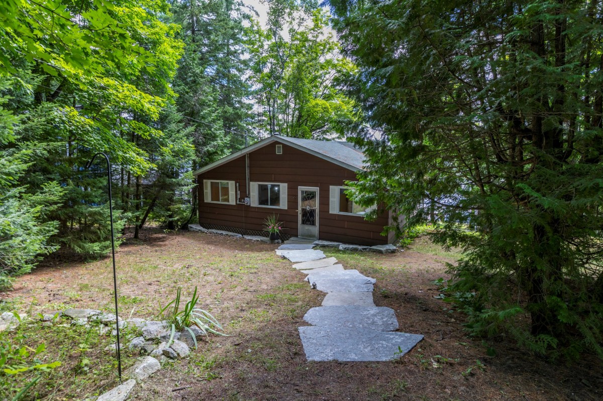 93 WEST CLEAR BAY ROAD, Trent Lakes, Ontario, Canada