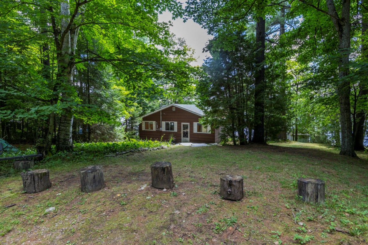 93 WEST CLEAR BAY ROAD, Trent Lakes, Ontario, Canada