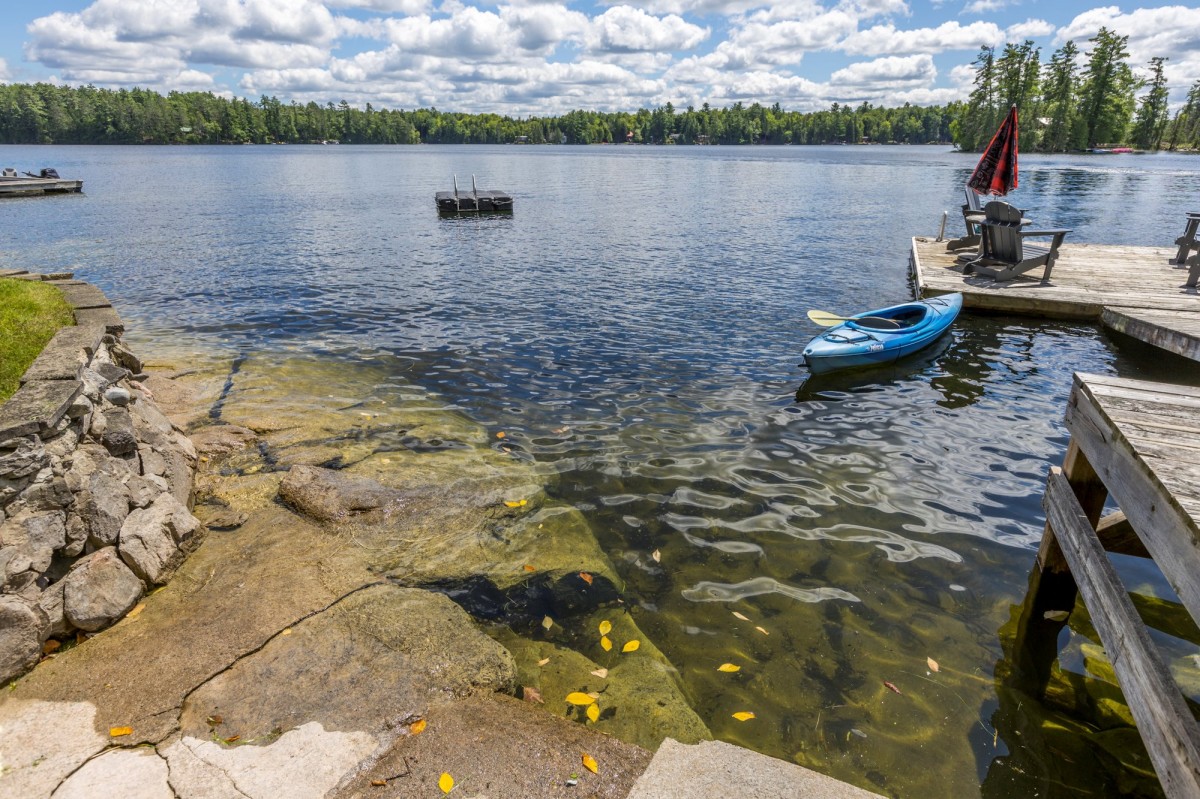 93 WEST CLEAR BAY ROAD, Trent Lakes, Ontario, Canada