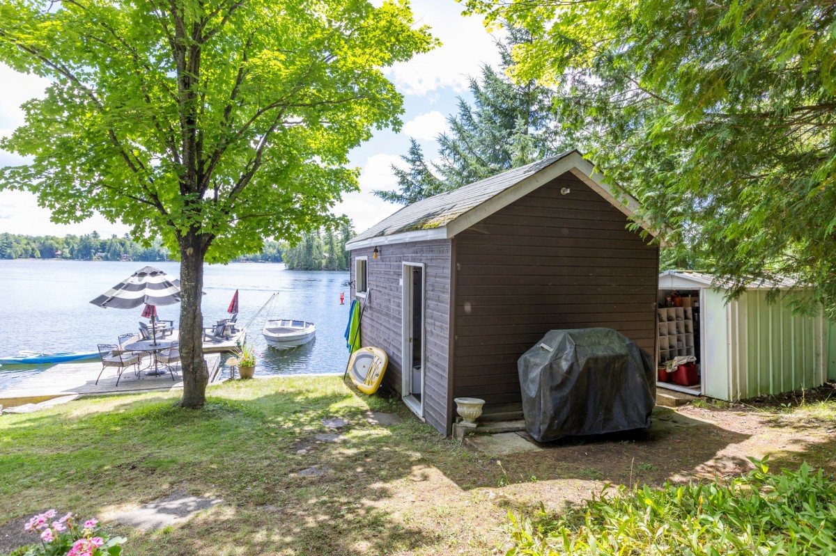 93 WEST CLEAR BAY ROAD, Trent Lakes, Ontario, Canada