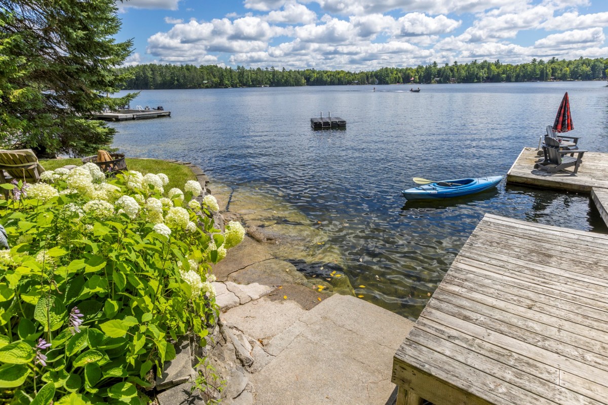 93 WEST CLEAR BAY ROAD, Trent Lakes, Ontario, Canada