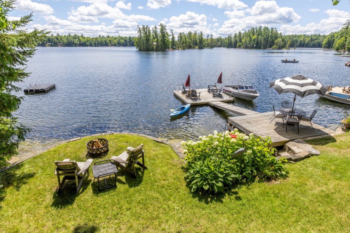 93 WEST CLEAR BAY ROAD, Trent Lakes, Ontario, Canada