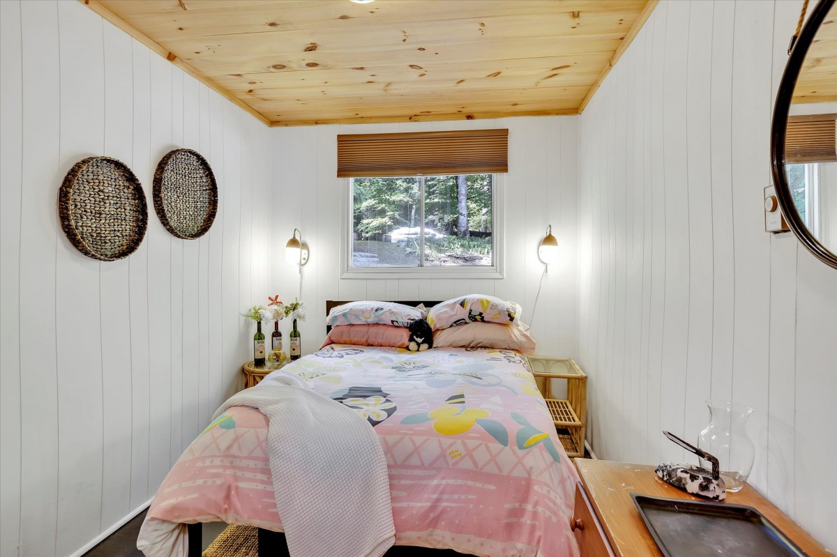 93 WEST CLEAR BAY ROAD, Trent Lakes, Ontario, Canada